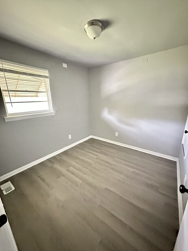 Building Photo - 1 Main St