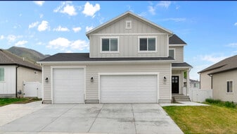 Building Photo - 711 W 660 S