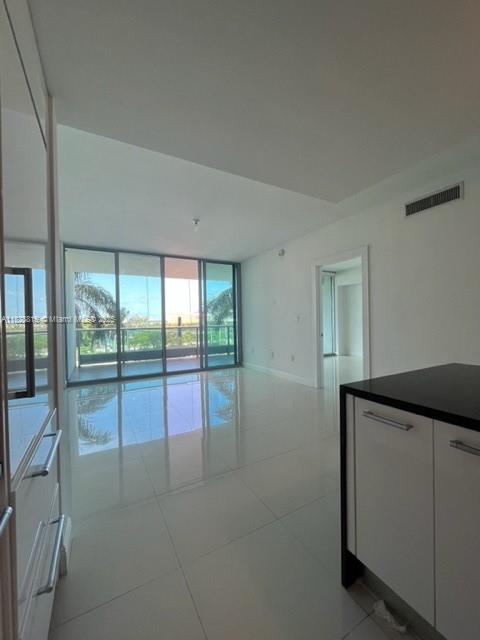 Building Photo - 900 Biscayne Blvd