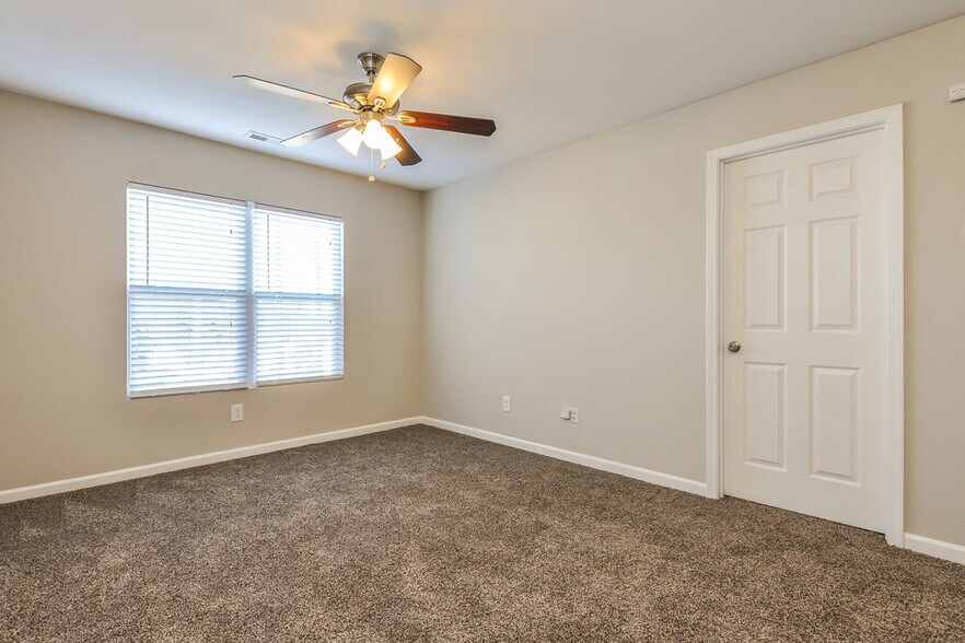Building Photo - 3708 Hinton Grove Pl