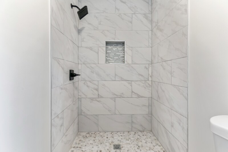 Building Photo - 60 Maple Ave