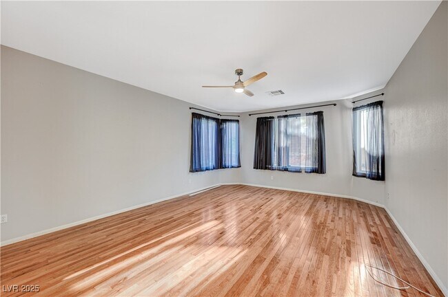 Building Photo - 57 Voltaire Ave