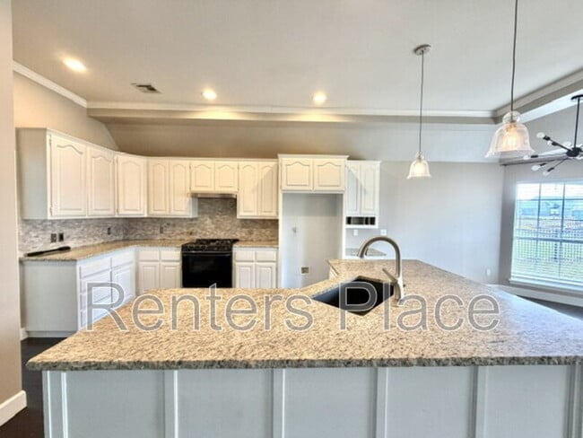 Building Photo - 3827 W Canton St