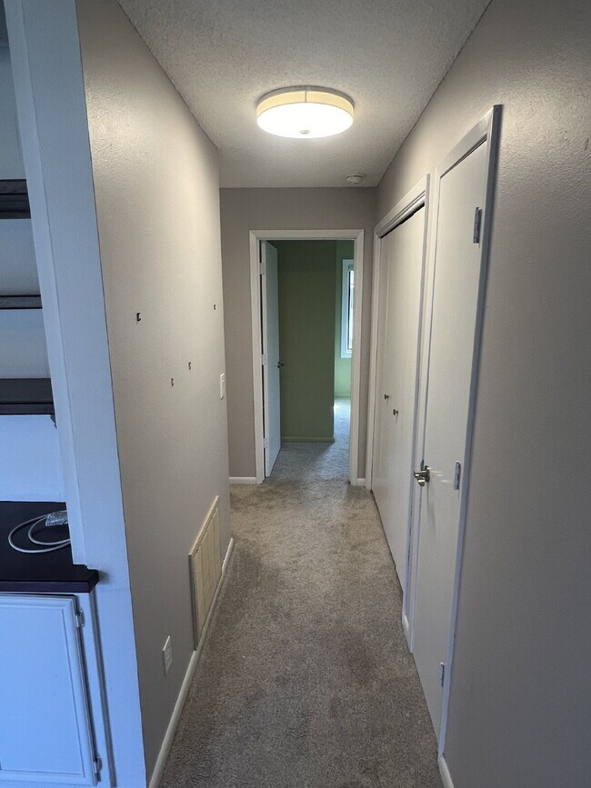 Building Photo - 2 Bedroom / 2 Bath Condo with 1,200 Square Feet, Luxury Finishes, and Great Amenities!