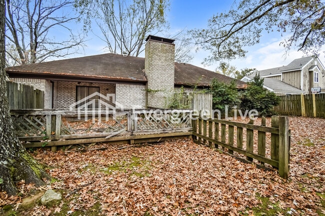 Building Photo - 6677 Silhouette Ave