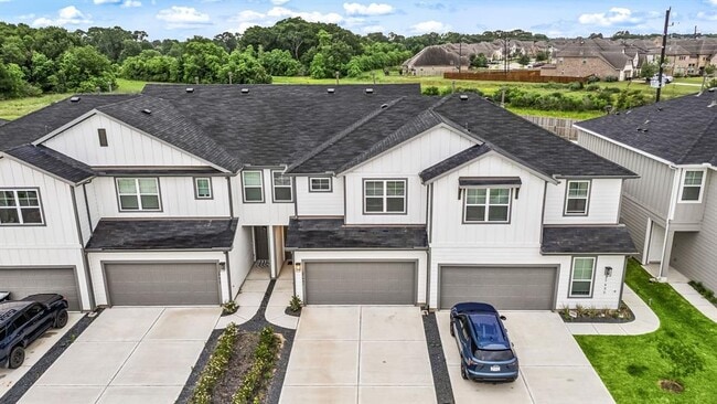Building Photo - 27931 Western Crk Ct