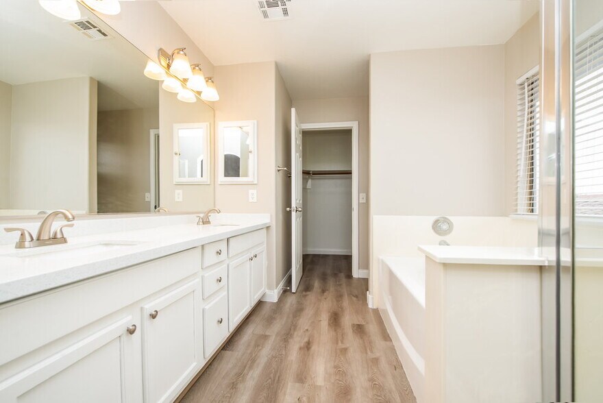 Building Photo - 1411 Dillon Ridge