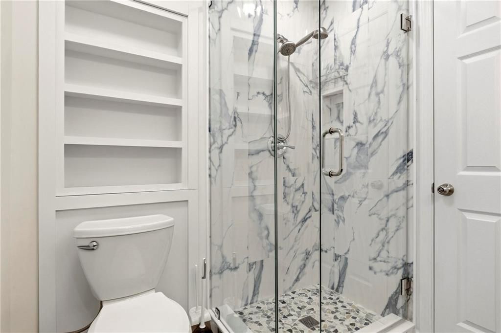 Building Photo - 245 Winding River Dr