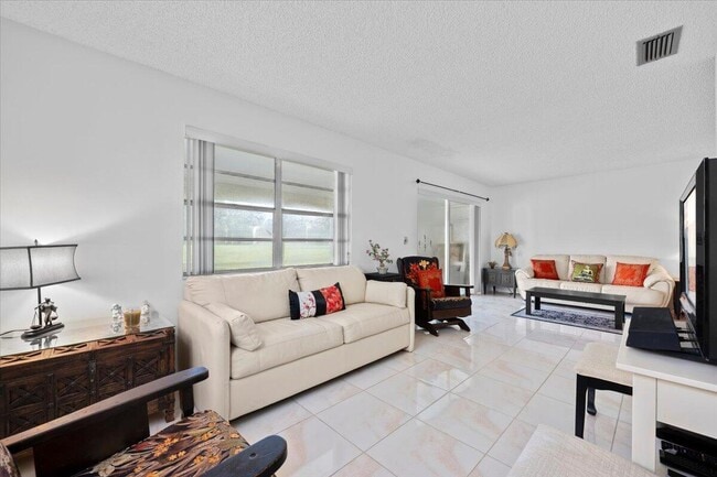 Building Photo - 455 Golden River Dr