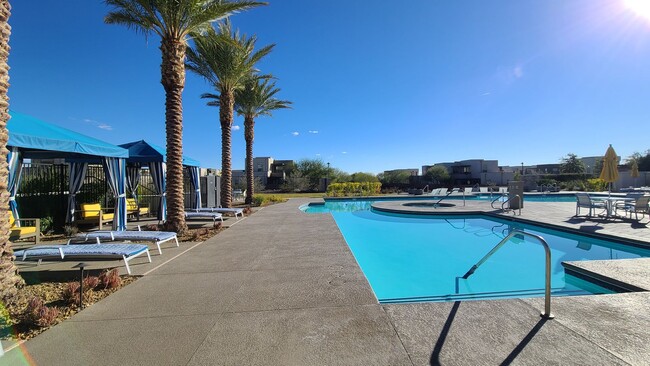 Building Photo - Townhome located in Trilogy community in Summerlin.