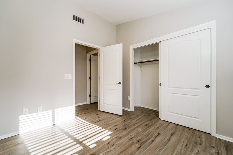 Building Photo - 6821 W Copperwood Way