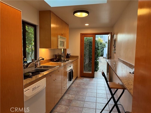 Building Photo - 2117 Colby Ave