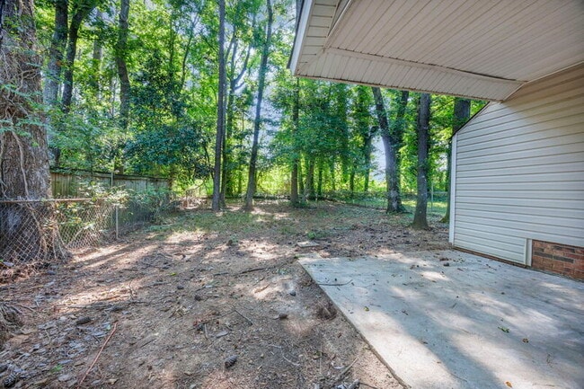 Building Photo - 313 Friarsgate Blvd