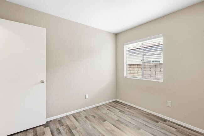 Building Photo - 3353 Silvertip Rd