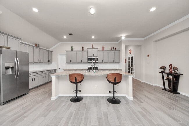 Building Photo - 28634 Monarch Cliffs Dr