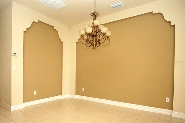 Building Photo - 4922 Sandy Brook Cir