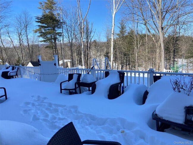 Building Photo - 38 Edmunds Ln