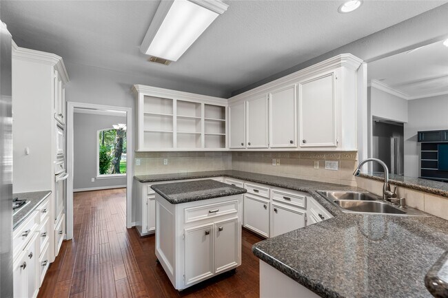 Building Photo - 15680 Connie Ln