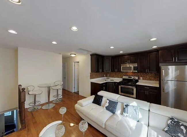 Building Photo - 138-43 Springfield Blvd
