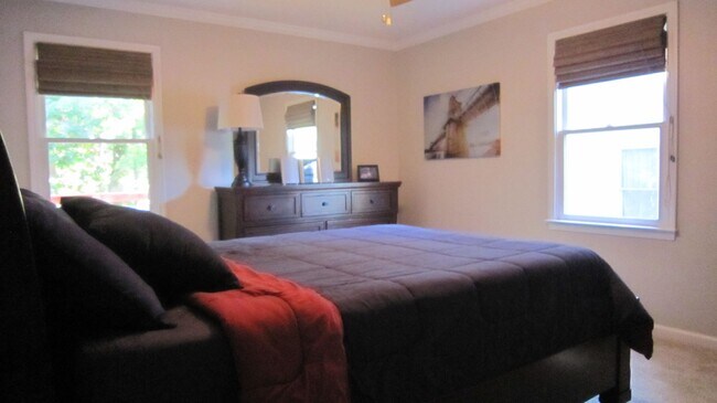 Building Photo - Exclusively Offered by Muse Realty Rentals