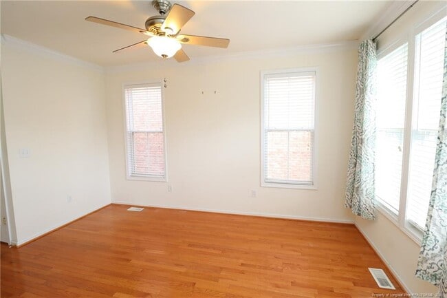 Building Photo - 416 Oak Pine Dr