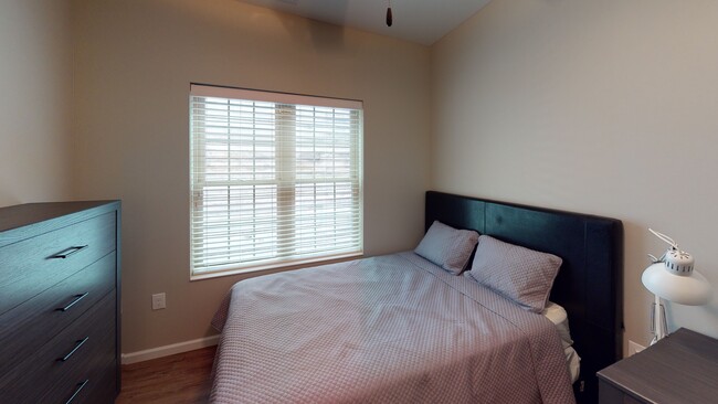 Building Photo - Student Living - Semester & Individual Leases