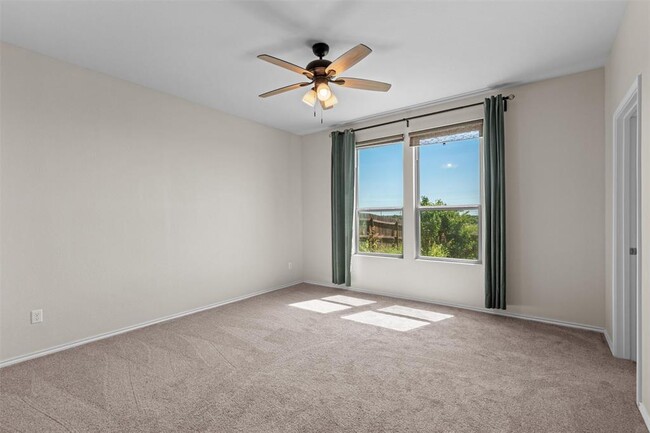 Building Photo - 133 Carlina Lp