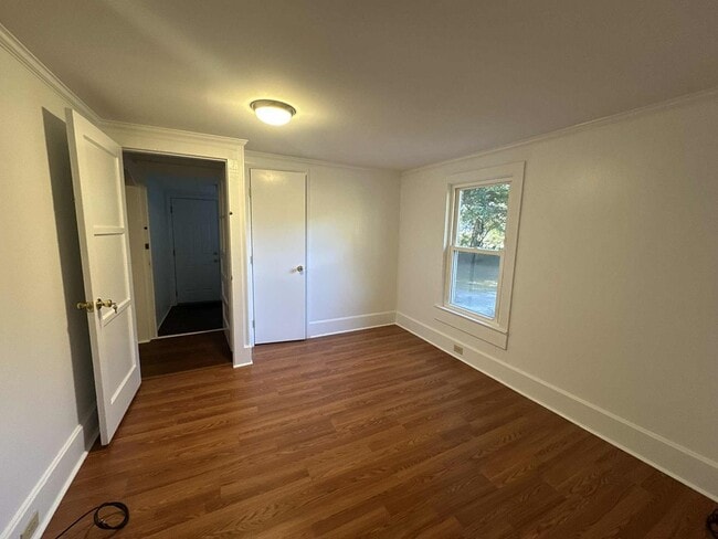 Building Photo - 20200 Fairgrounds Rd