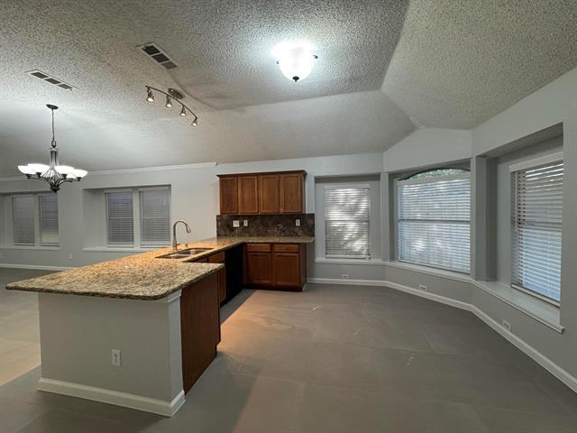 Building Photo - 5616 Indian Hill Dr