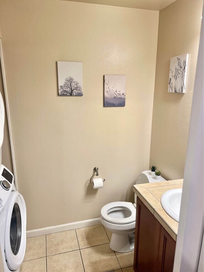 Building Photo - 2424 South 41st Street