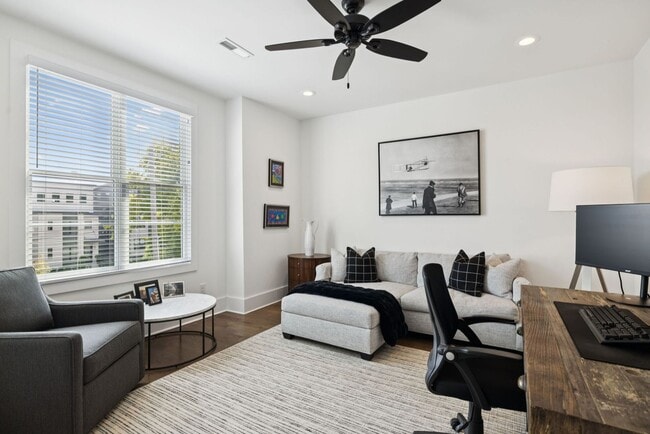 Building Photo - Experience elevated living in this beautifully crafted brick residence located in the heart of Ed...