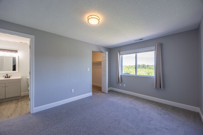 Building Photo - Waterfront Condo Overlooking Hamlin Pond –...
