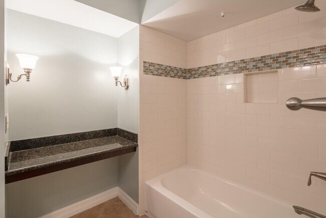 Building Photo - 4040 San Felipe St