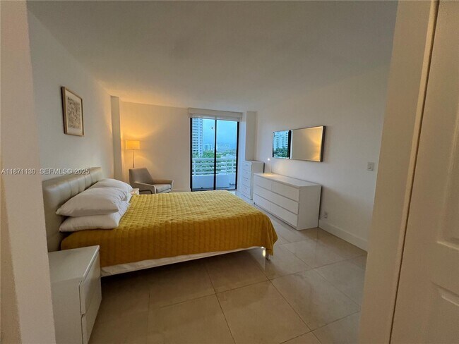 Building Photo - 3300 NE 192 St