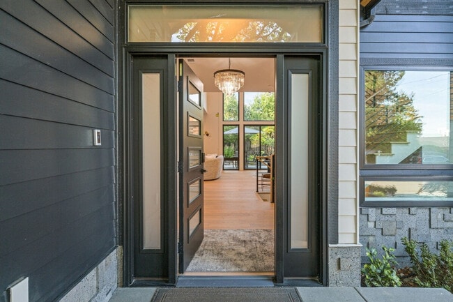 Building Photo - 115 110th Pl SE