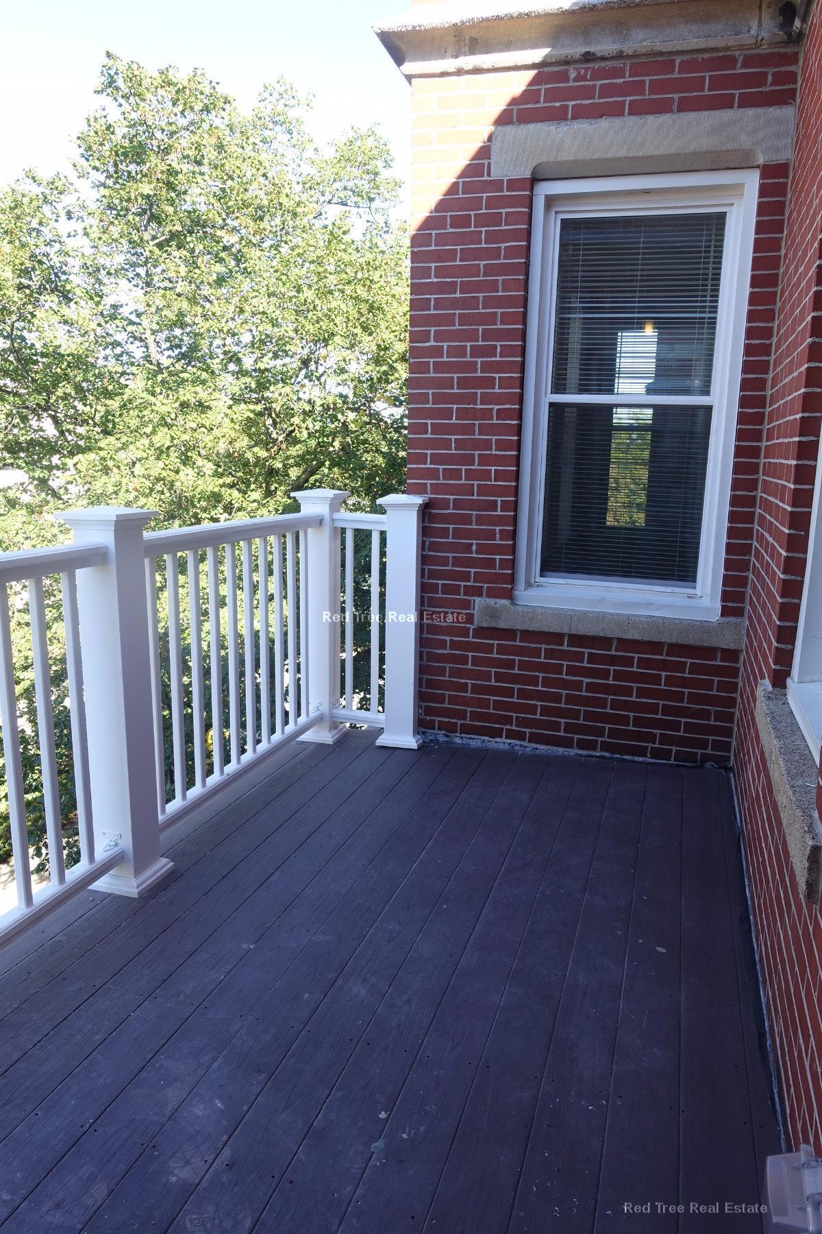 Building Photo - 74 Browne St