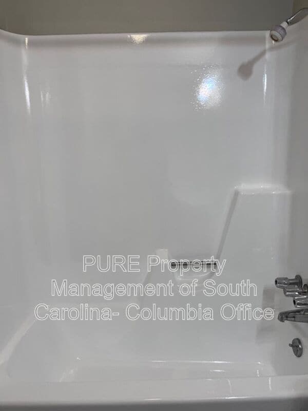 Building Photo - 1222 Old Manor Rd