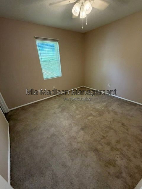 Building Photo - 9406 Dunwoody Dr