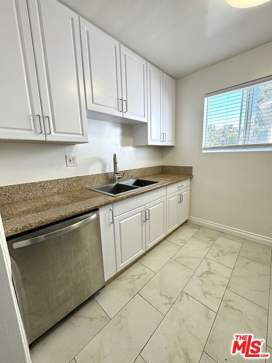 Building Photo - 226 S Gale Dr