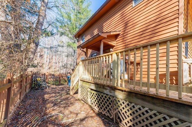 Building Photo - 112 Wickham Square