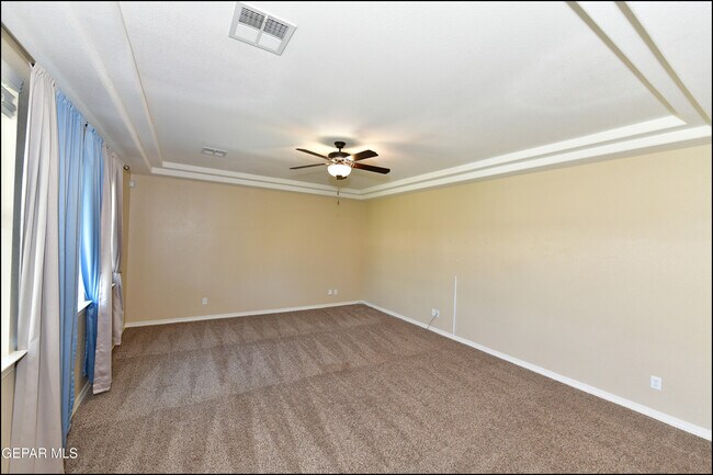 Building Photo - 14717 Tierra Escape Ave