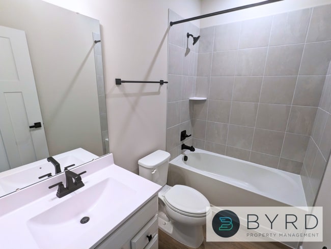 Building Photo - 1113 Ewing Pk Lp