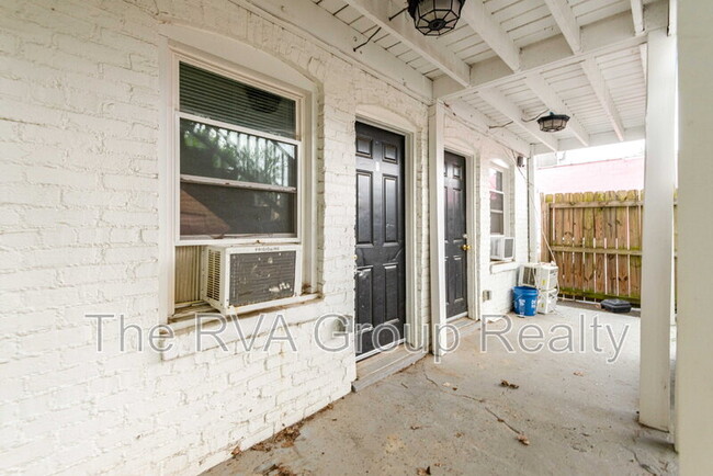 Building Photo - 2408 W Cary St