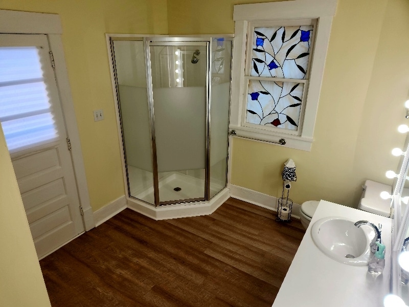 Building Photo - 446 Hower St NE