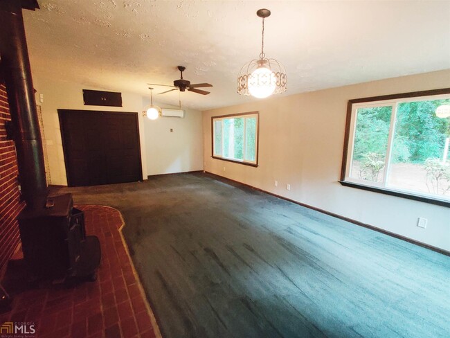 Building Photo - 522 Milligan Dr