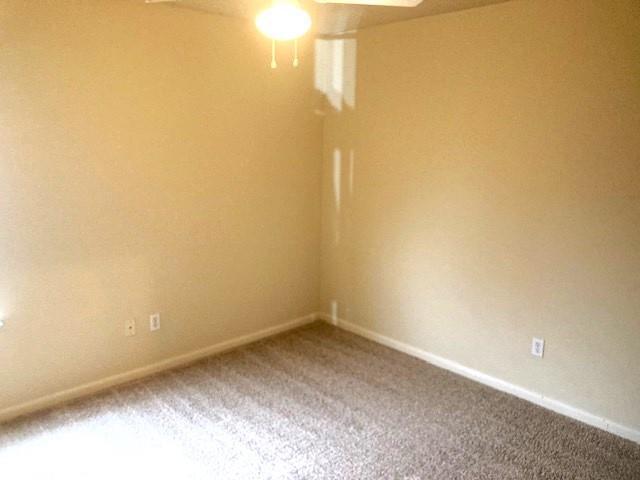 Building Photo - 632 Columbine Ave