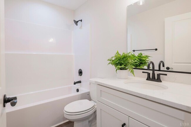 Building Photo - 536 Leesville Rd