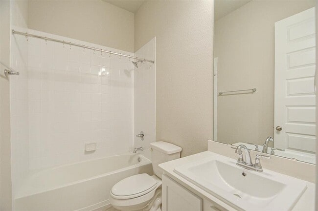 Building Photo - 6015 Marsh Lk Ct