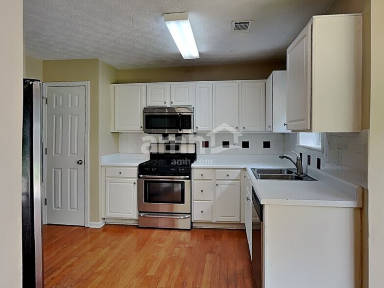 Building Photo - 1388 Glenover Way