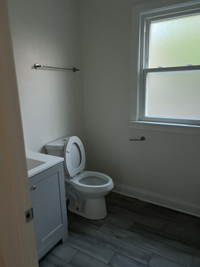 Building Photo - Charming 3-Bedroom Home | Updated Kitchen | Shared Laundry